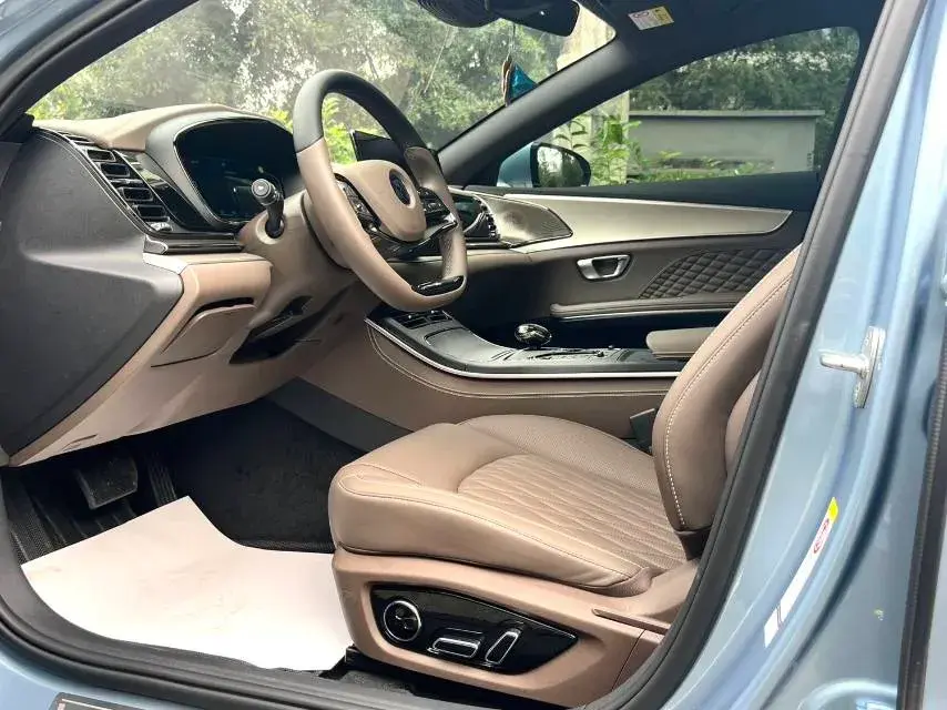 2024 BYD HAN thumbnail 3