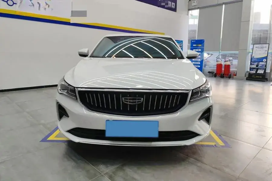 2023 GEELY EMGRAND thumbnail 3