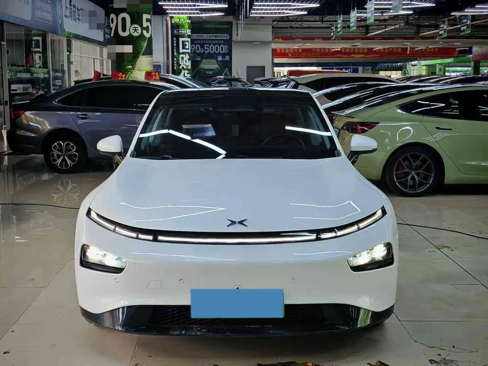 2020 XPENG P7 thumbnail 2