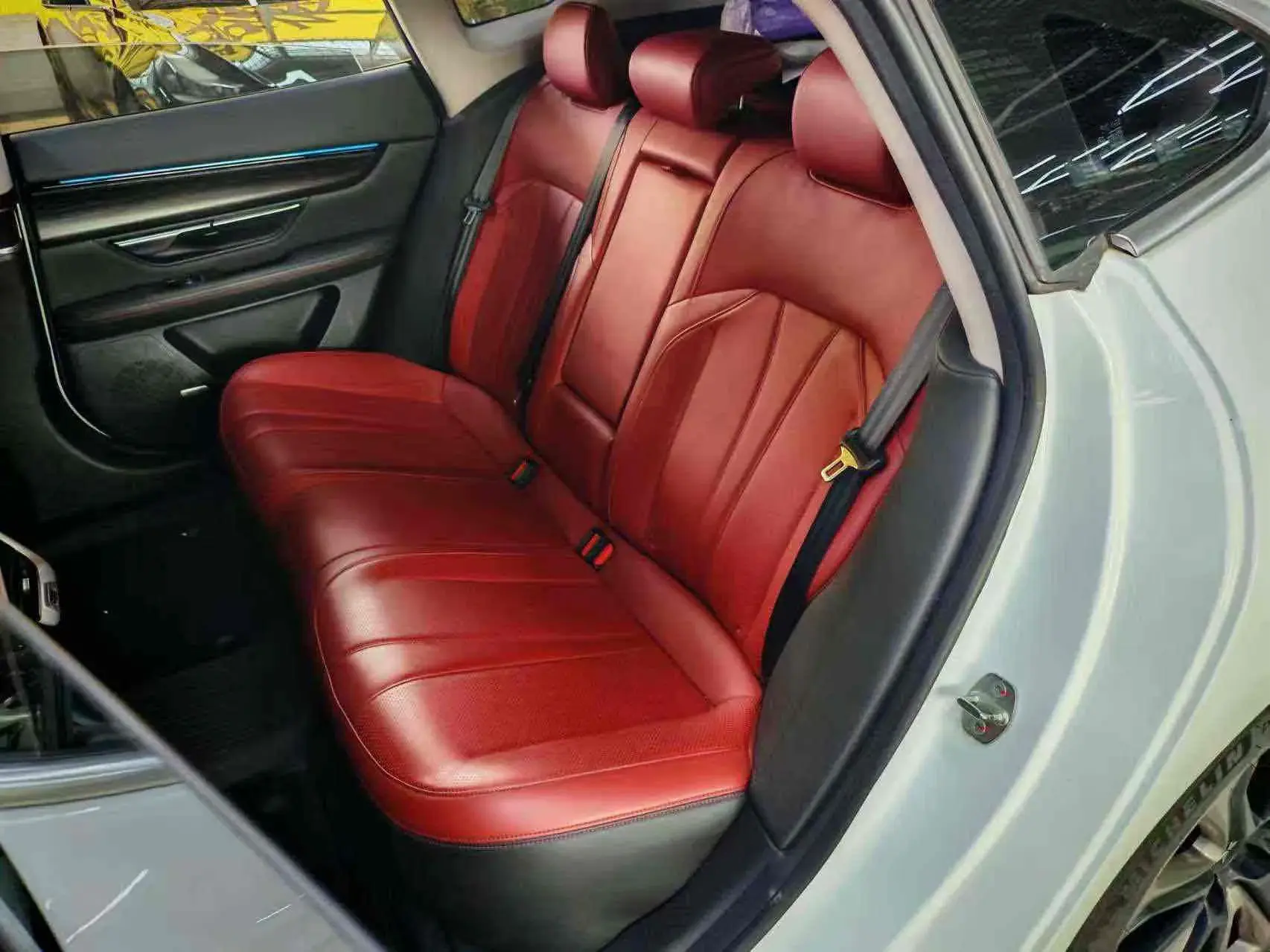 2020 XPENG P7 thumbnail 4