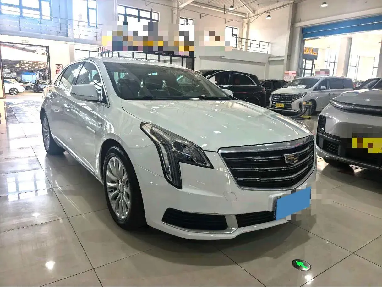 2018 CADILLAC XTS thumbnail 3