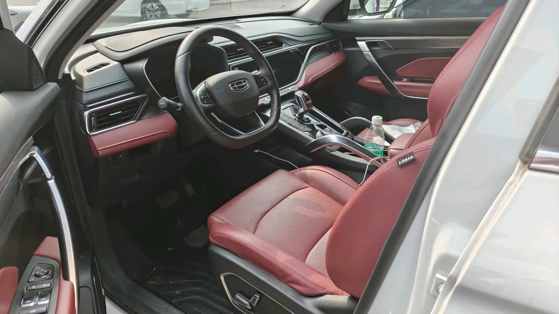 2022 GEELY AZKARRA thumbnail 2