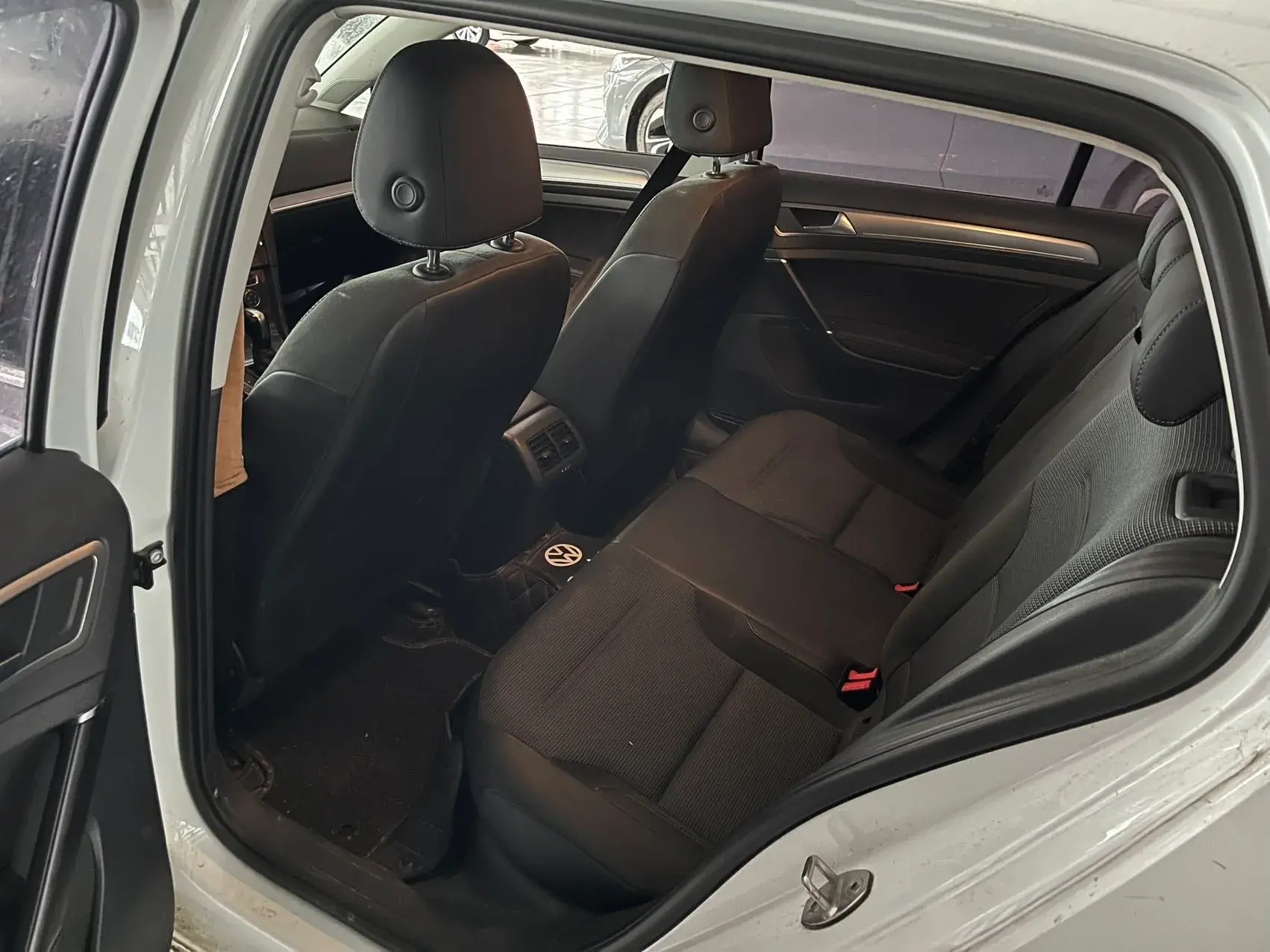 2018 VOLKSWAGEN GOLF thumbnail 3