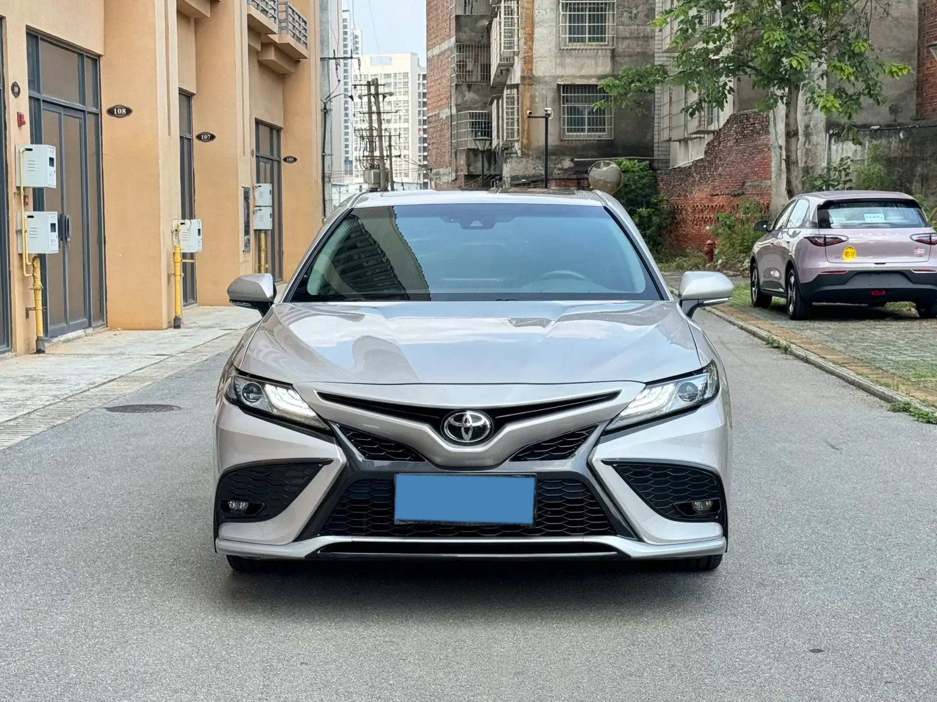 2021 TOYOTA CAMRY thumbnail 3