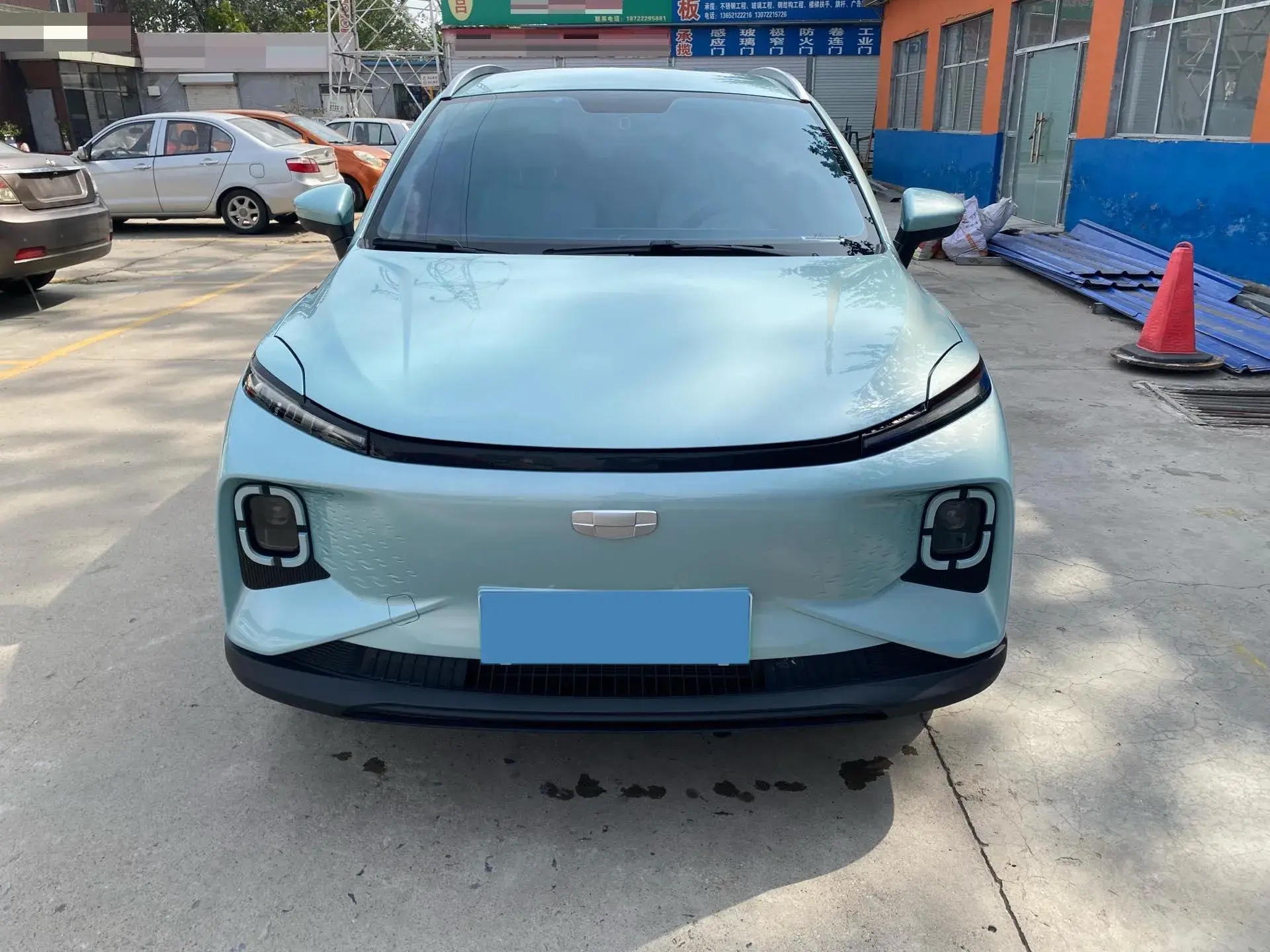 2024 GEOMETRY E thumbnail 2