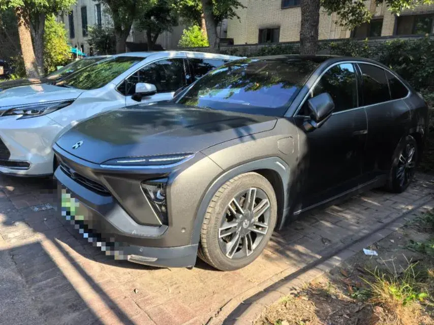 2020 NIO EC6 view 1