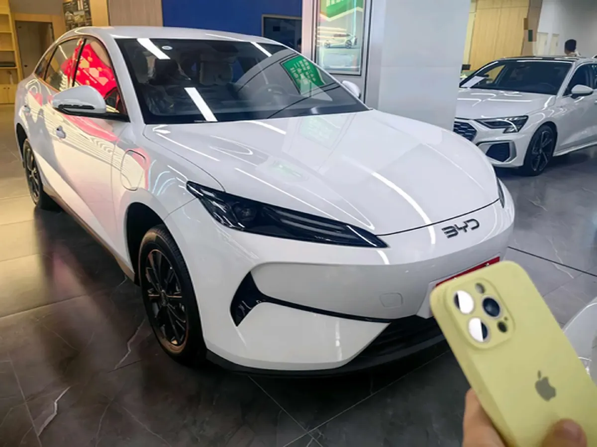 2025 BYD e7 BEV,autocango,china used car exporter,china ev exporter,chinese used car exporter,chinese used ev exporter