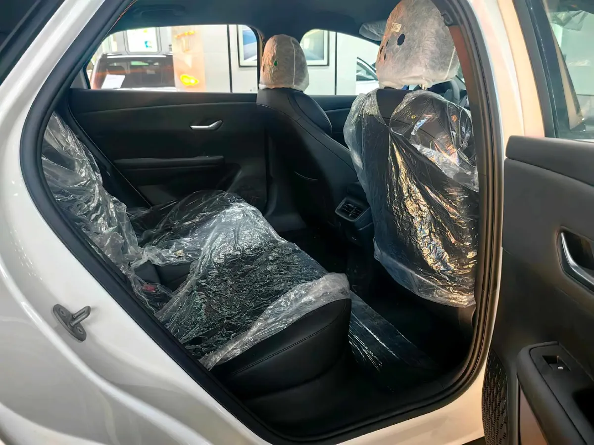 2025 BYD e7 BEV,autocango,china used car exporter,china ev exporter,chinese used car exporter,chinese used ev exporter