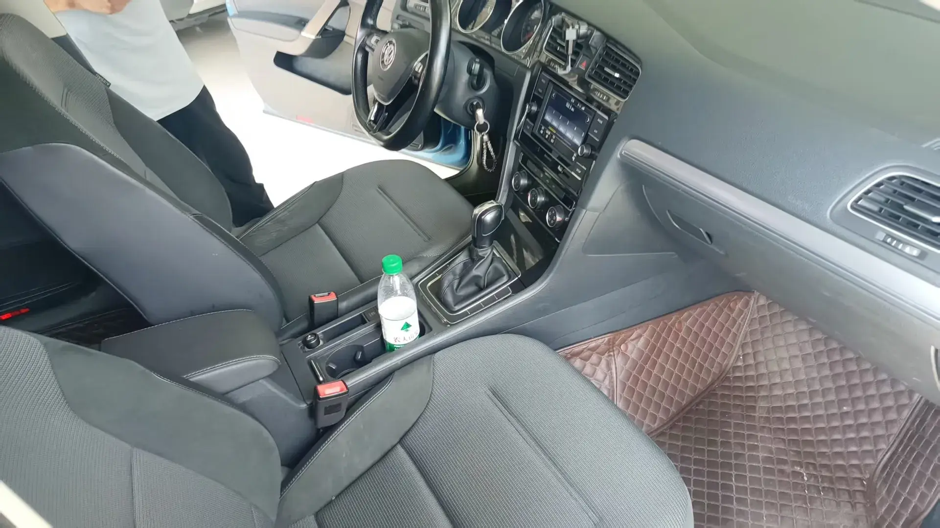 2018 VOLKSWAGEN GOLF thumbnail 4