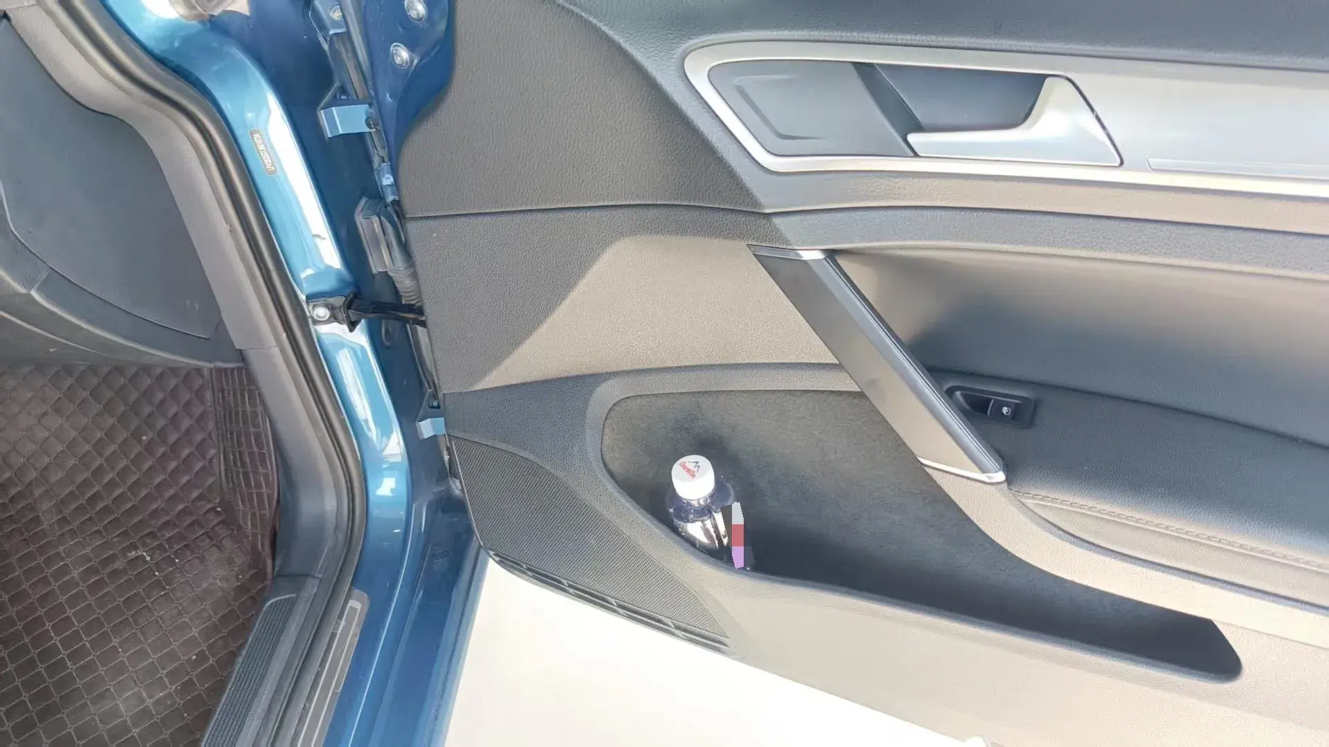 2018 VOLKSWAGEN GOLF thumbnail 3