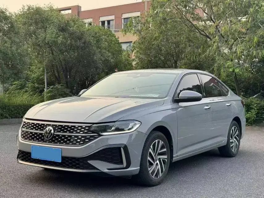 2023 VOLKSWAGEN LAVIDA view 1