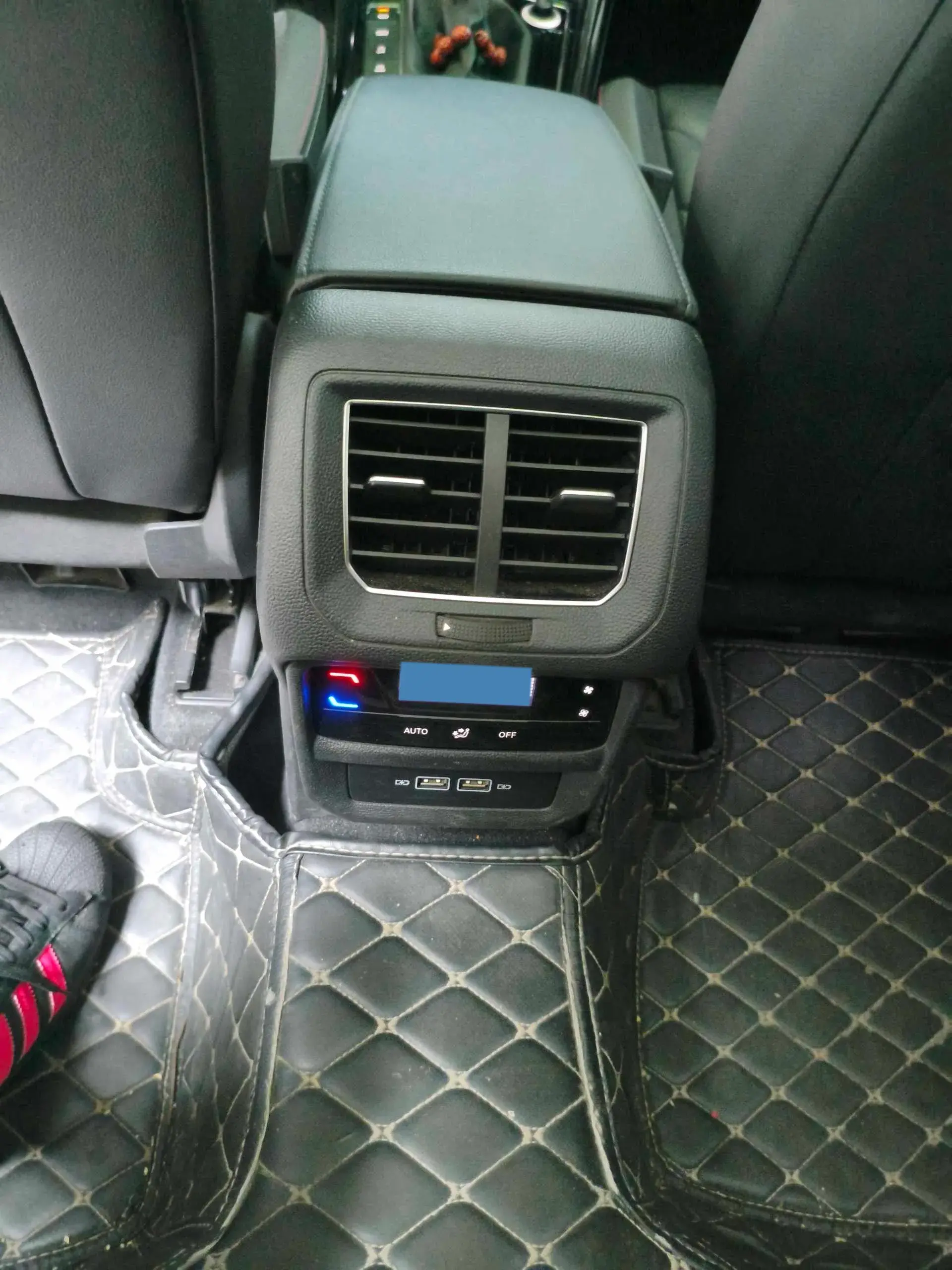 2020 VOLKSWAGEN TAYRON thumbnail 3