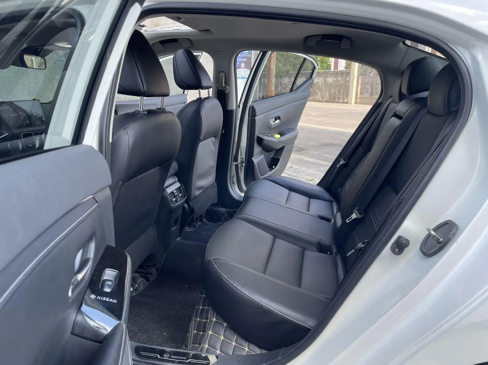 2023 NISSAN SYLPHY thumbnail 4