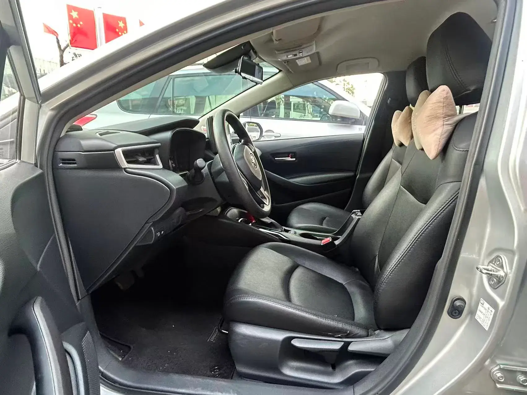 2022 TOYOTA COROLLA thumbnail 2