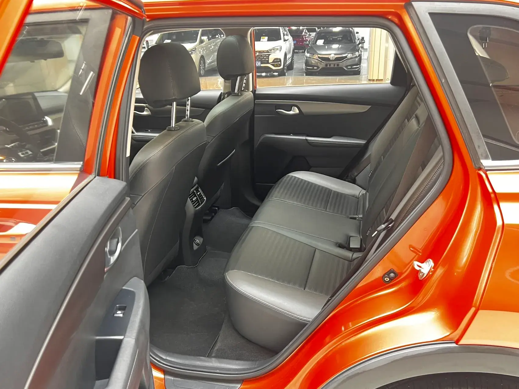 2018 KIA SPORTAGE thumbnail 4