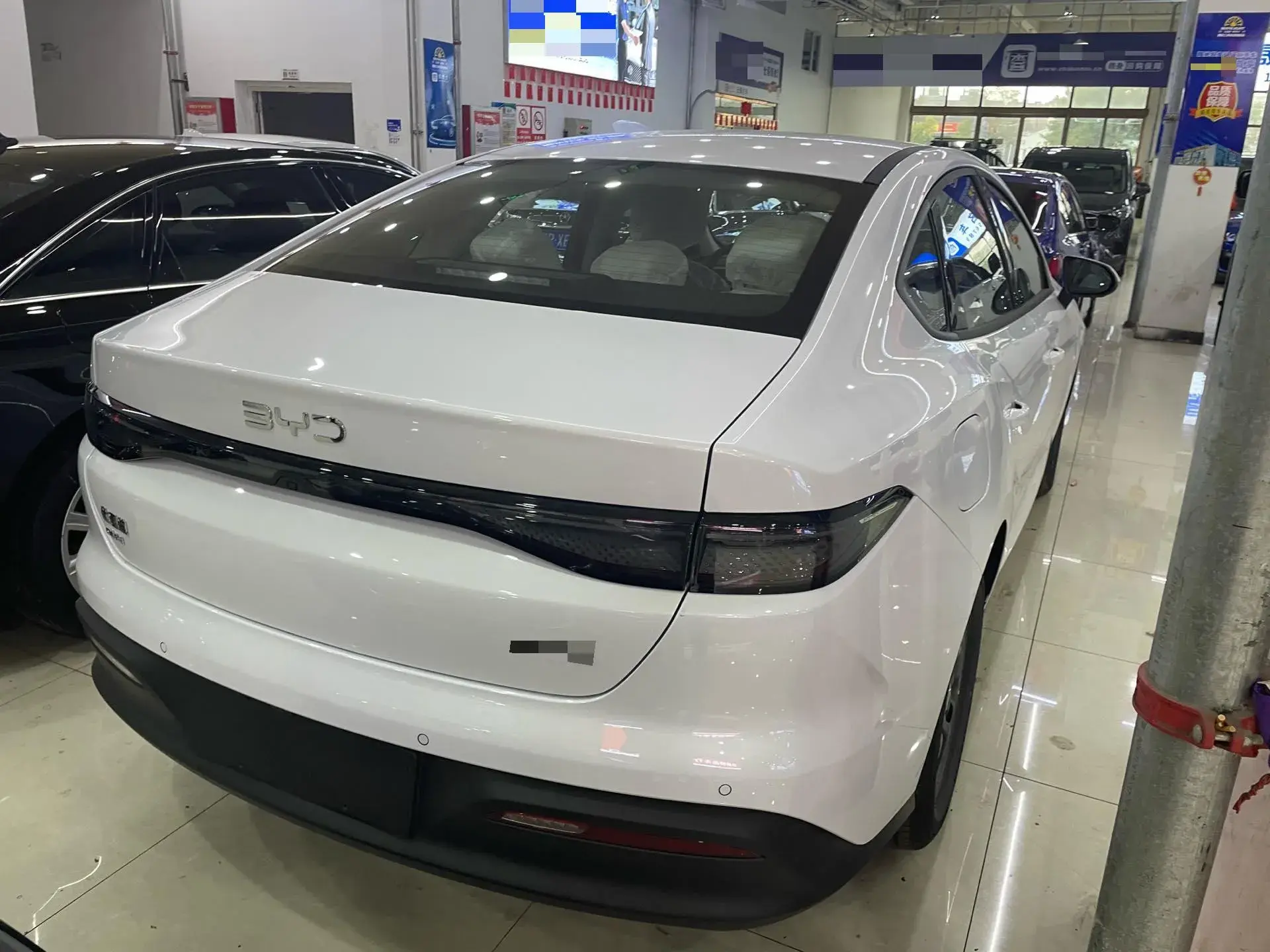 2025 BYD SEAL05 thumbnail 3