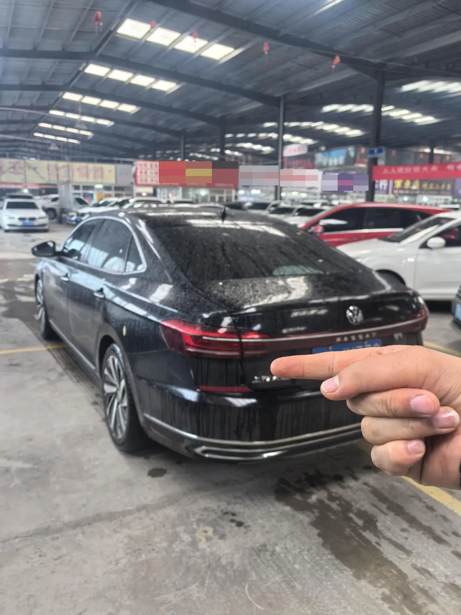 2025 VOLKSWAGEN PASSAT thumbnail 3