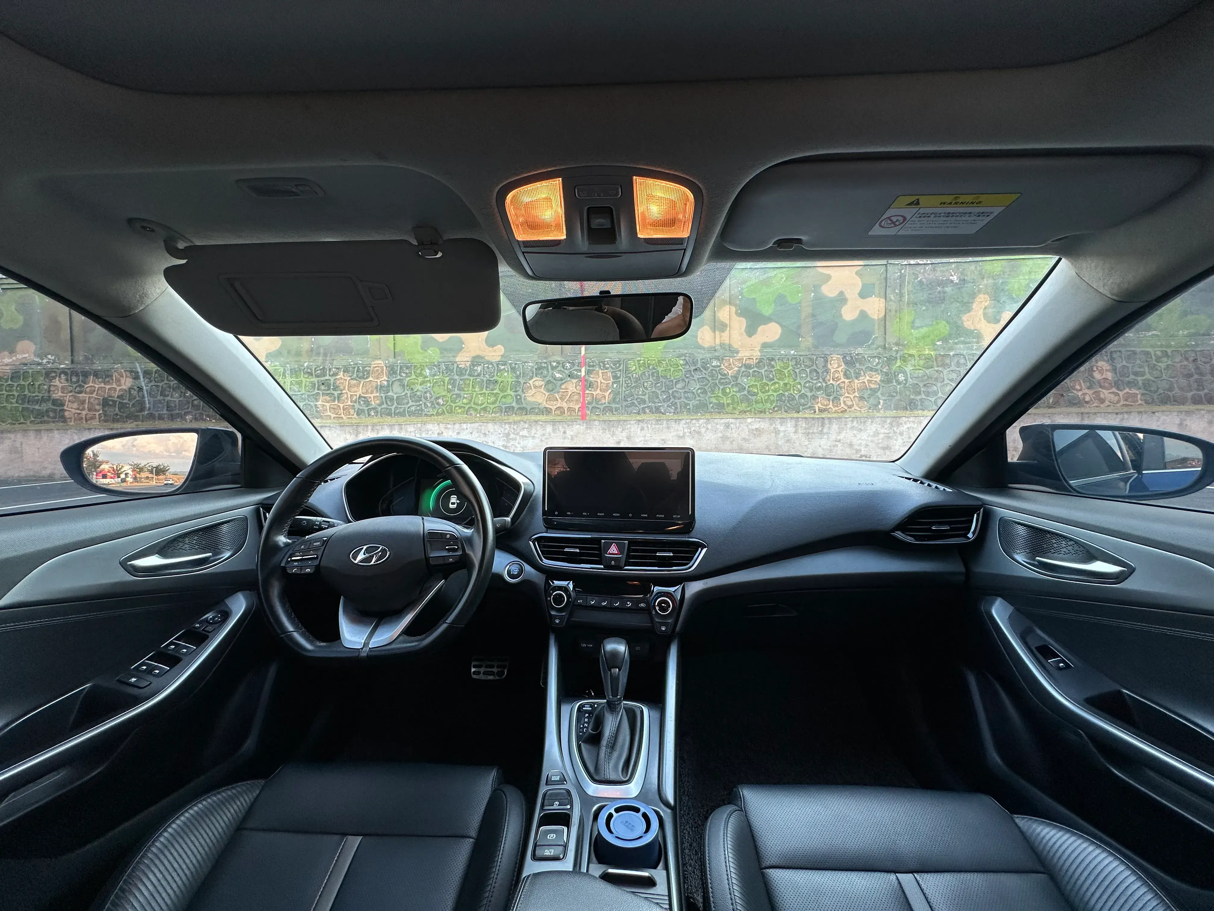 2019 HYUNDAI LA thumbnail 3