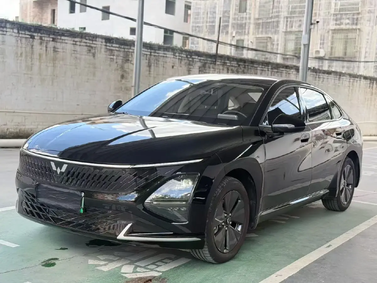 2023 WuLing XingGuang 1.5L 106HP L4 E-CVT PHEV 9.5KWH