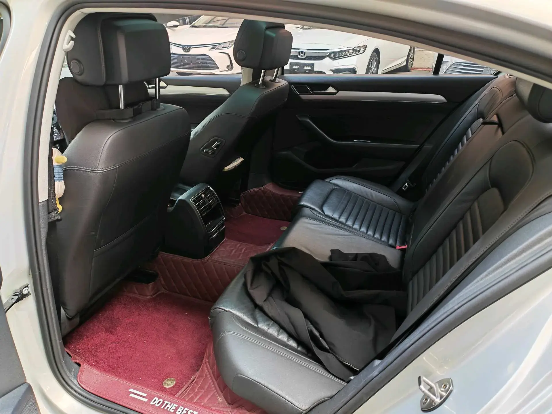 2018 VOLKSWAGEN MAGOTAN thumbnail 3