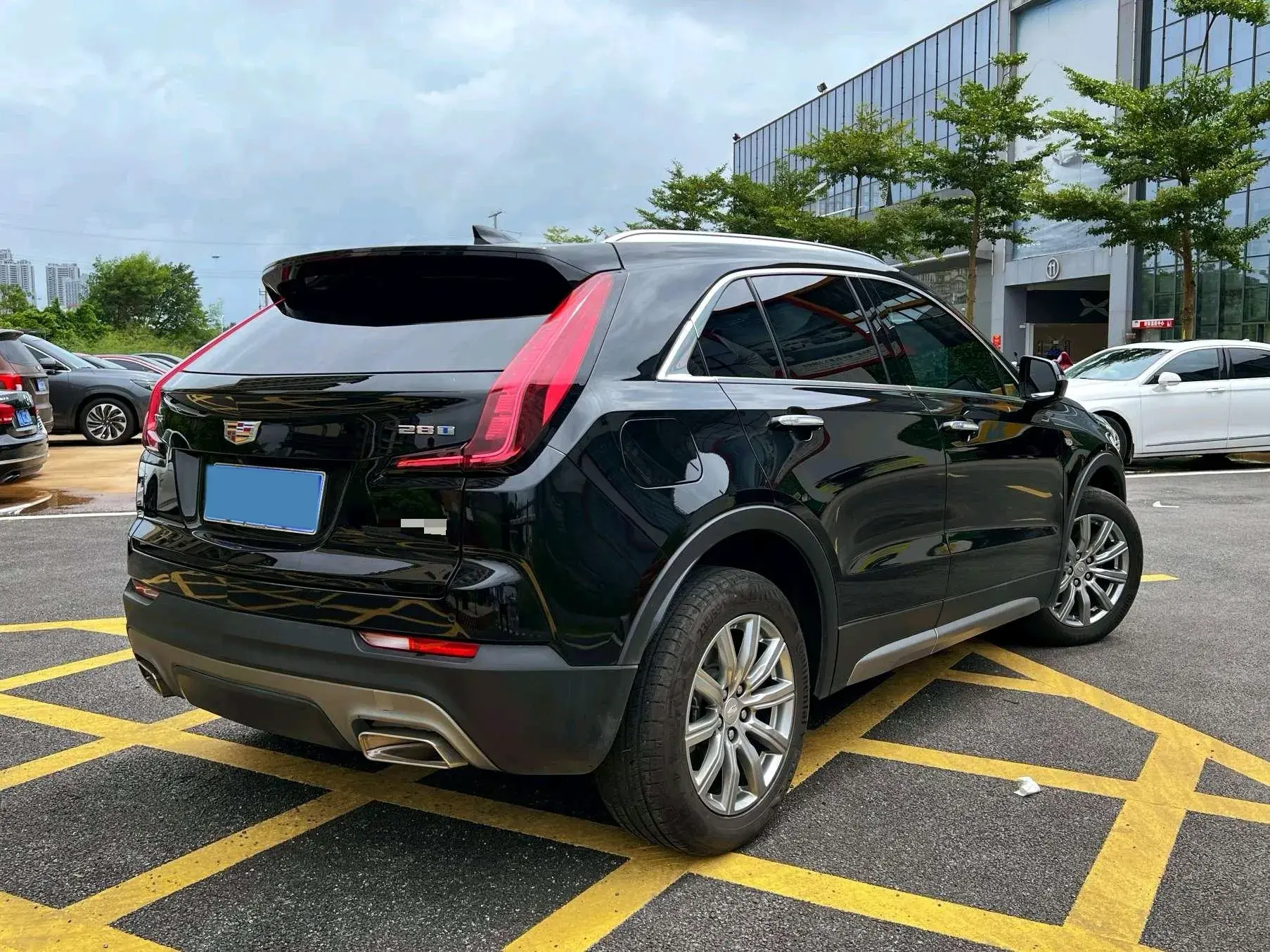 2022 CADILLAC XT4 thumbnail 2