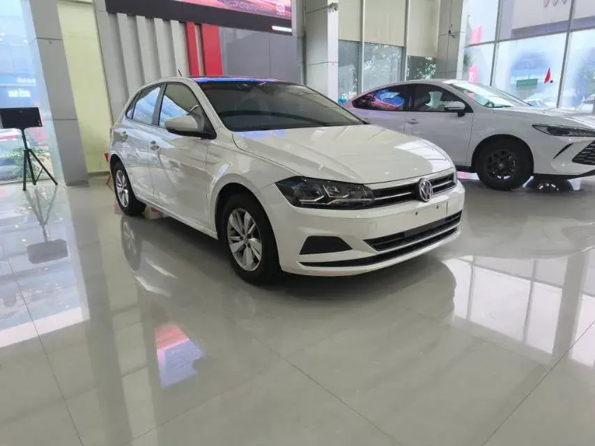 2019 VOLKSWAGEN POLO thumbnail 3