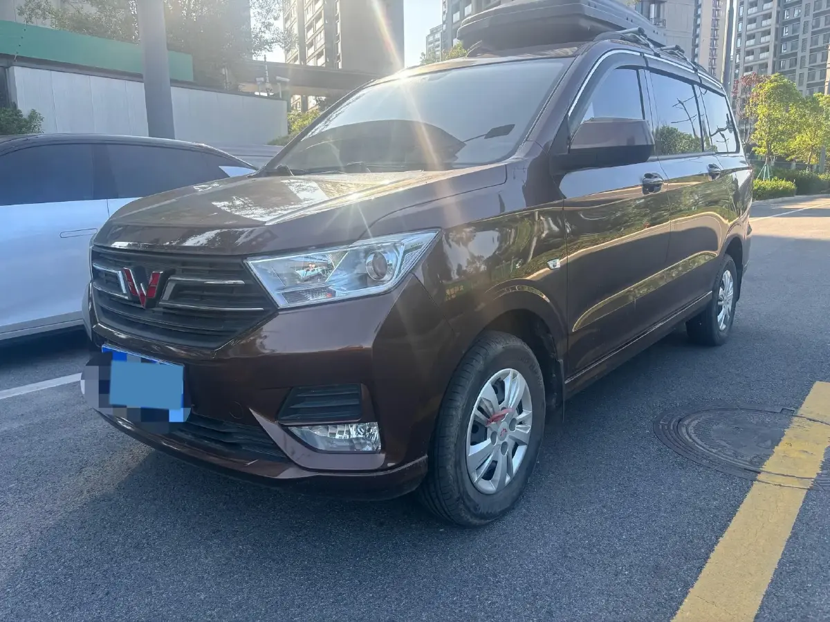2021 WuLing HongGuang 1.5L 99HP L4 6MT
