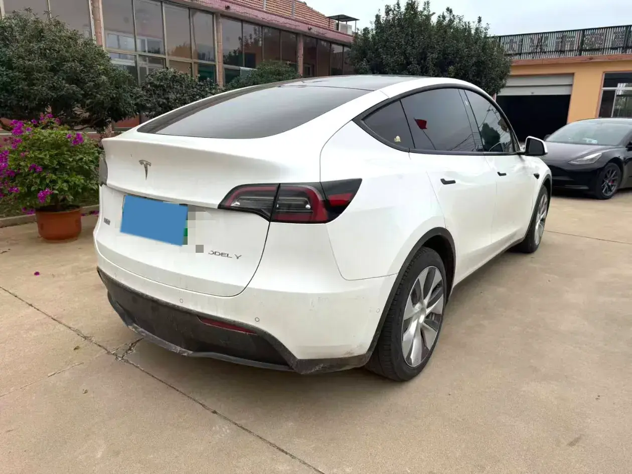 2022 TESLA MODEL thumbnail 4