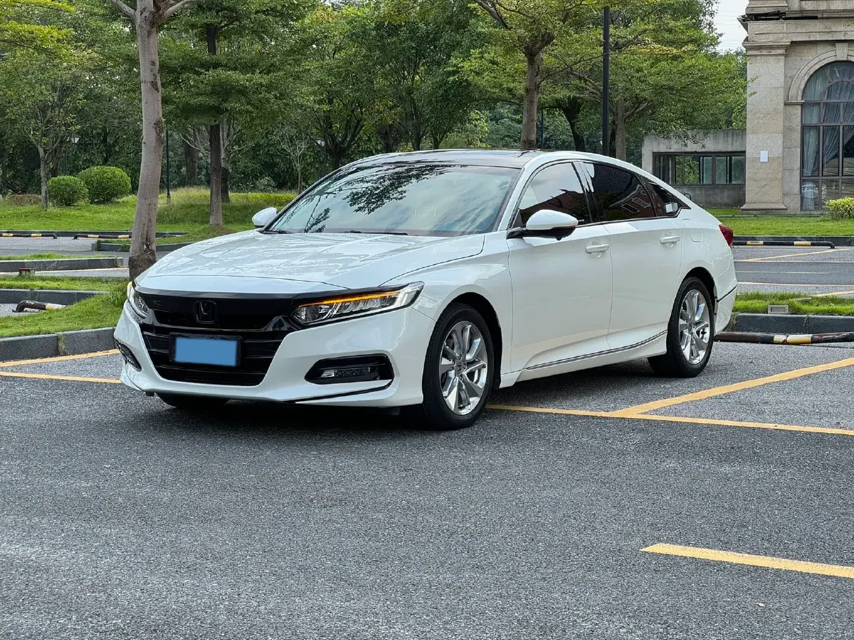 2018 Honda Accord 1.5T 194HP L4 CVT