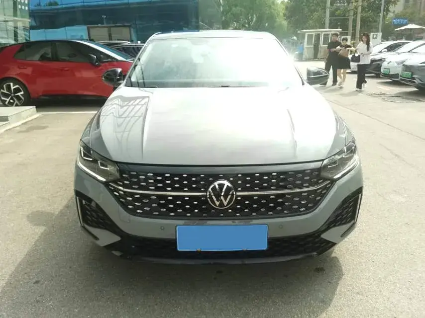 2023 VOLKSWAGEN LAVIDA thumbnail 4