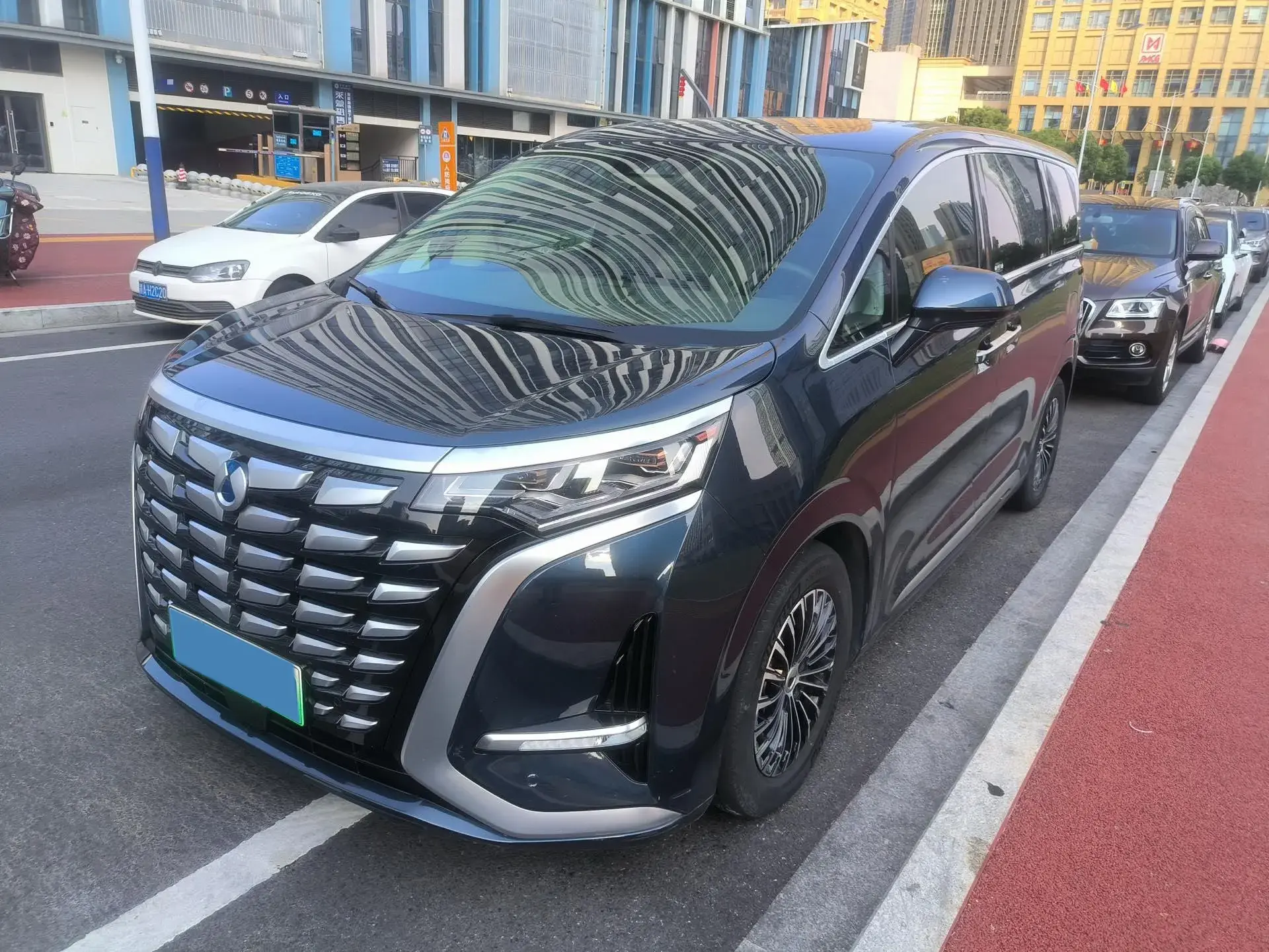 2022 DENZA D9 view 1