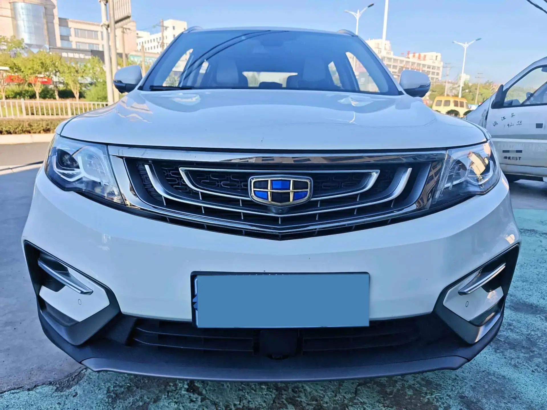 2018 GEELY AZKARRA thumbnail 3