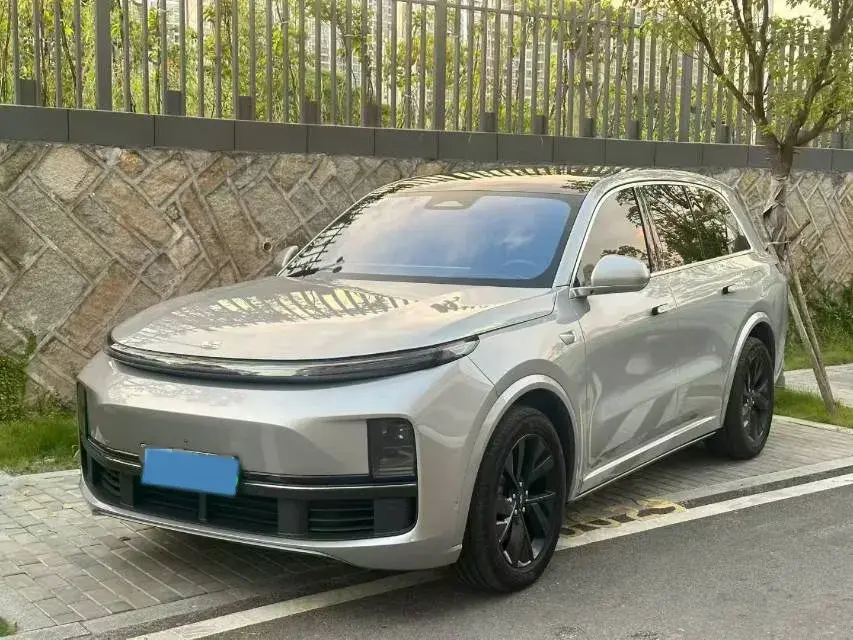 2023 Li L8 Range Extended 154HP REEV 40.9KWH