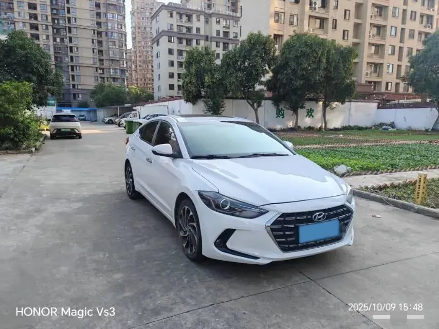 2019 HYUNDAI ELANTRA thumbnail 2