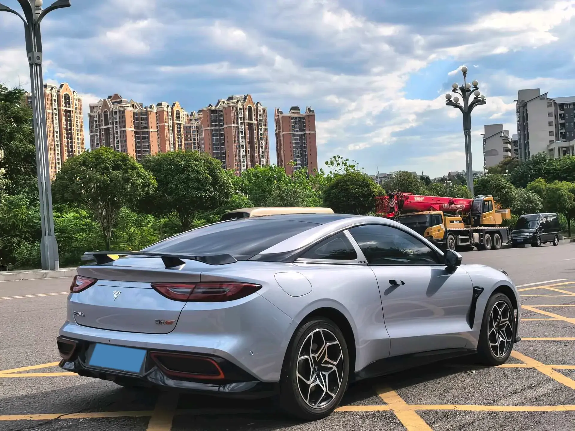 2023 NETA GT thumbnail 4