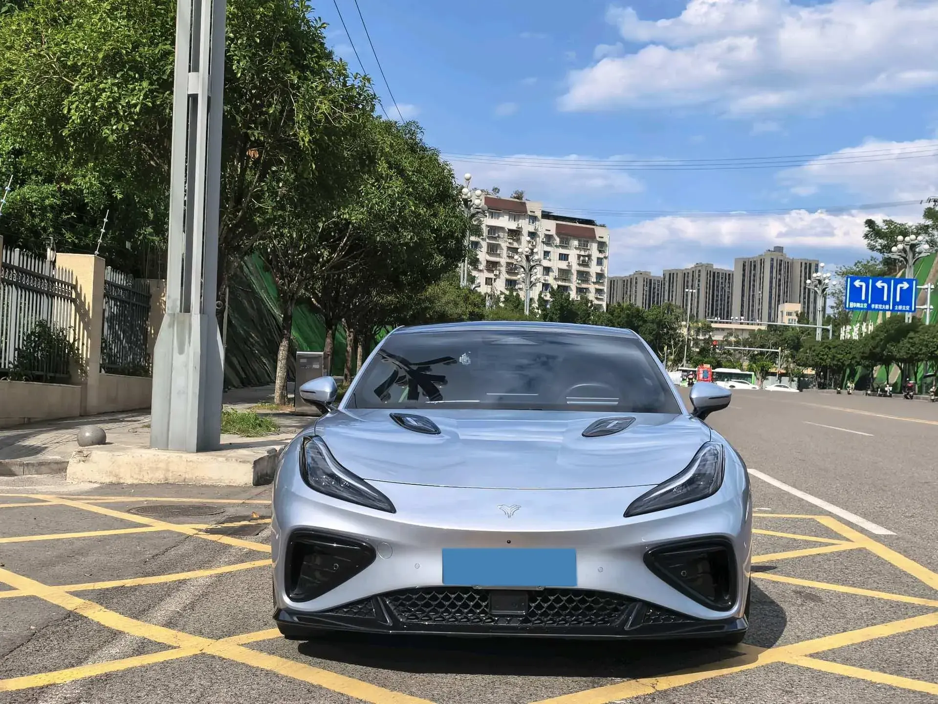 2023 NETA GT thumbnail 2