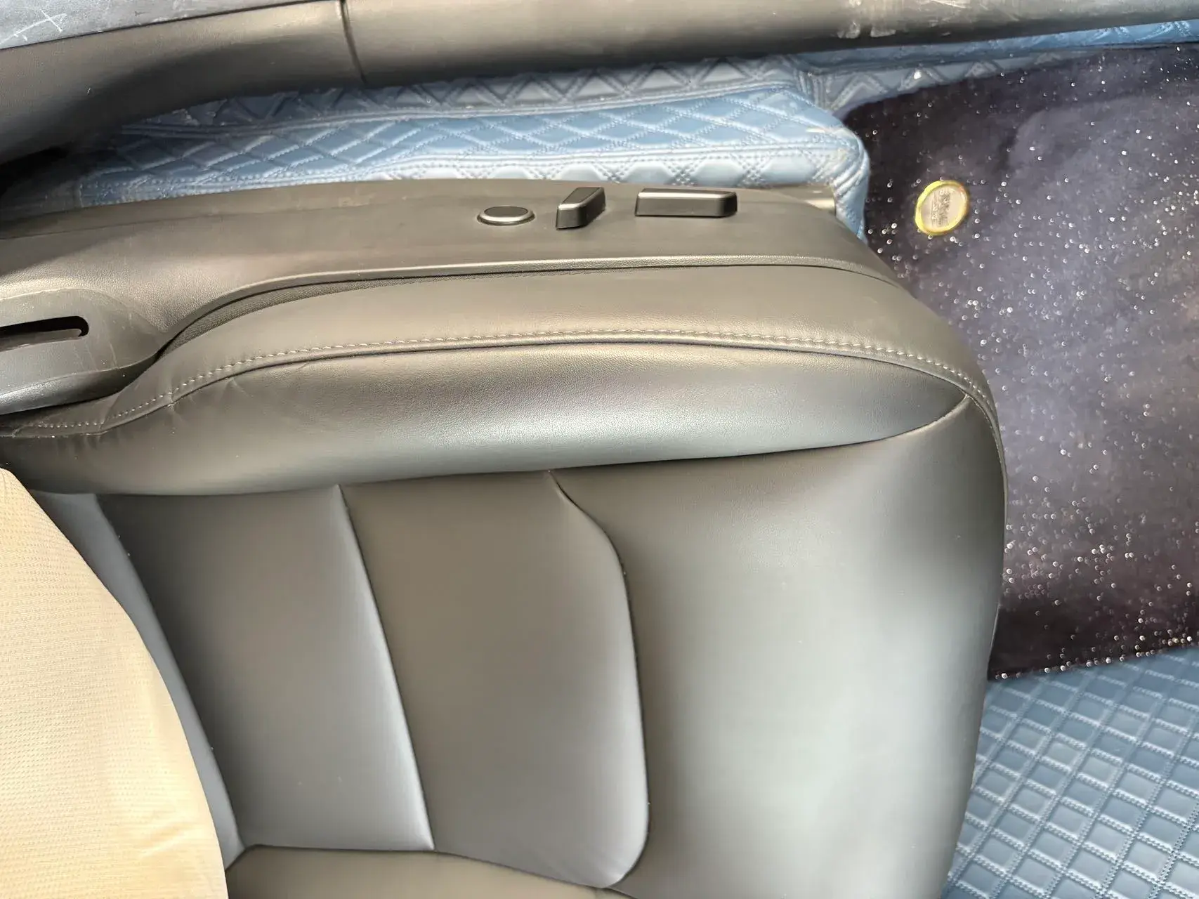 2022 TESLA MODEL thumbnail 4