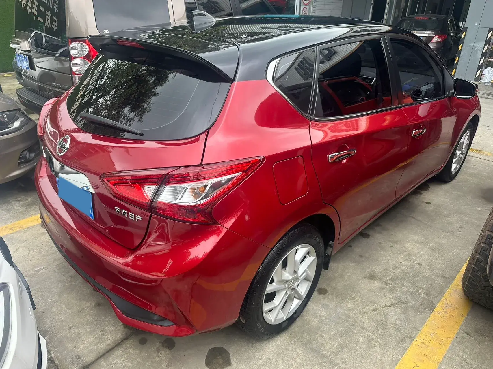 2020 NISSAN TIIDA thumbnail 3