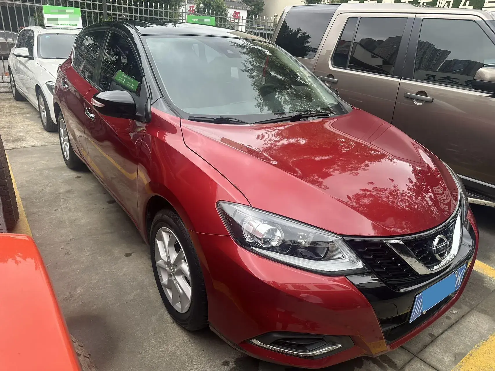 2020 NISSAN TIIDA thumbnail 2