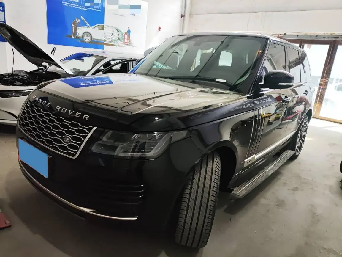 2018 LAND ROVER view 1