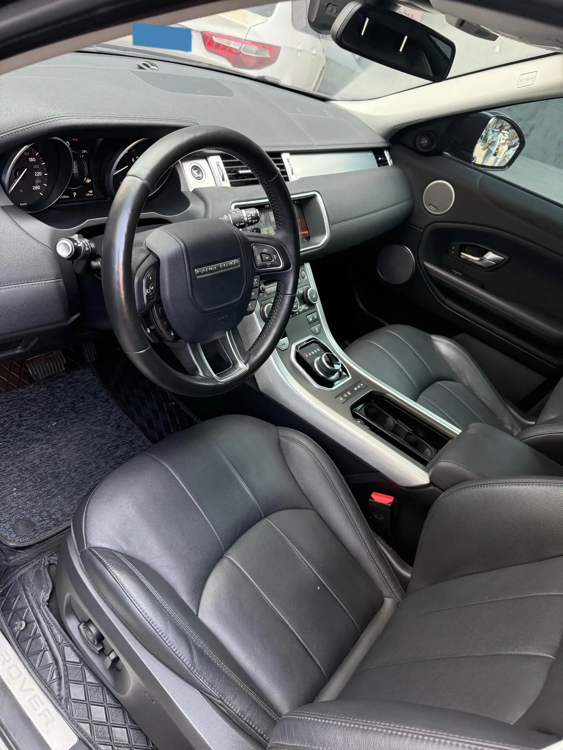 2018 LAND ROVER thumbnail 4