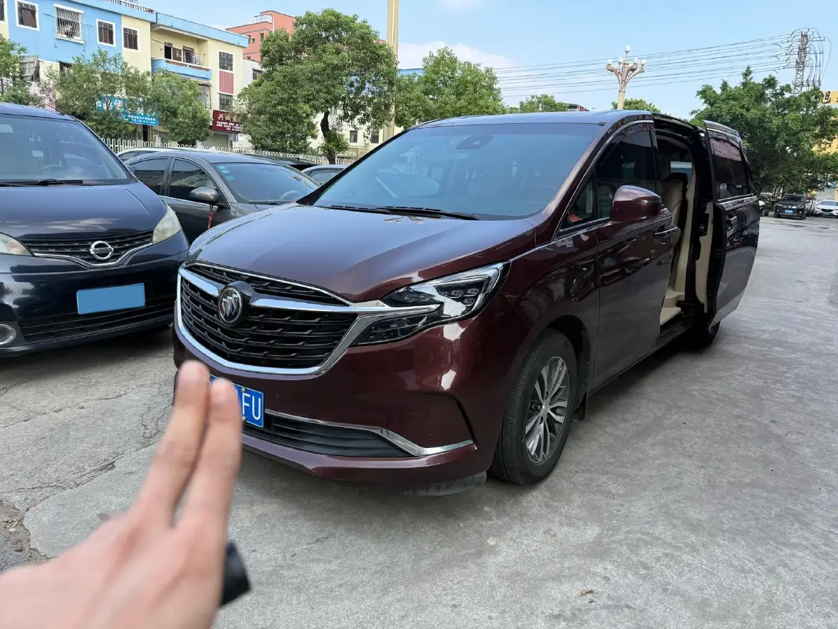 2022 Buick GL8 2.0T 237HP L4 9AT