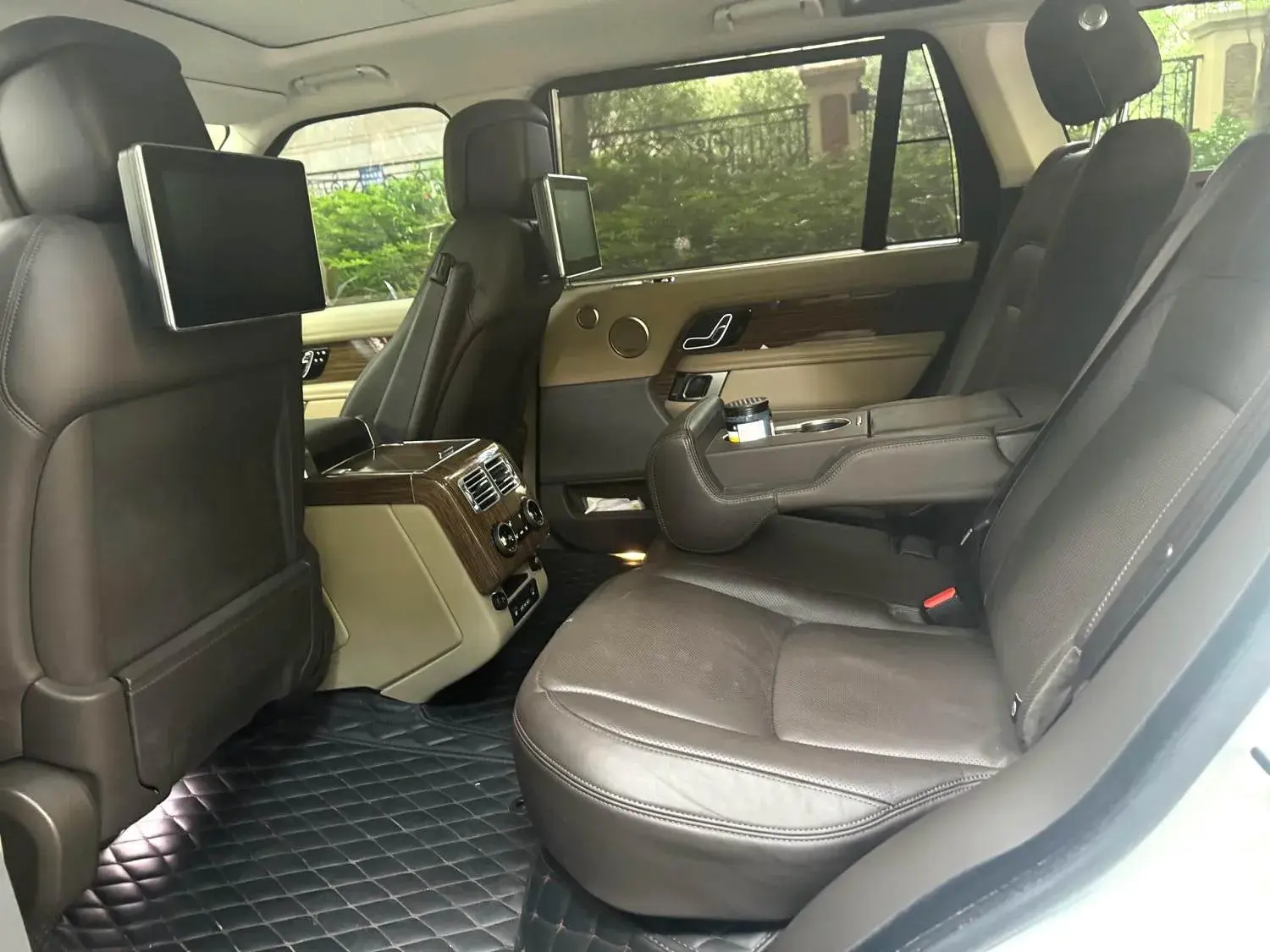 2019 LAND ROVER thumbnail 3