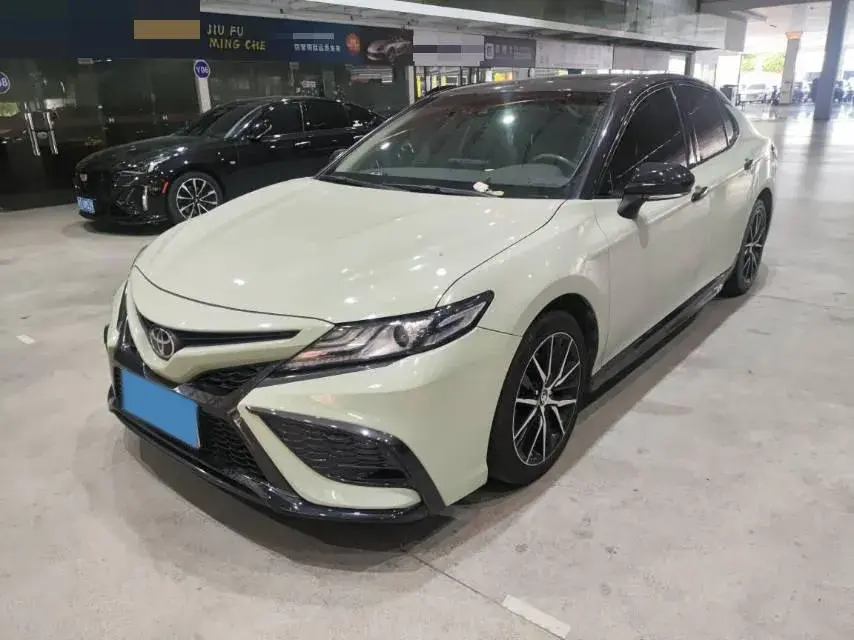 2021 Toyota Camry 2.5L 209HP L4 8AT