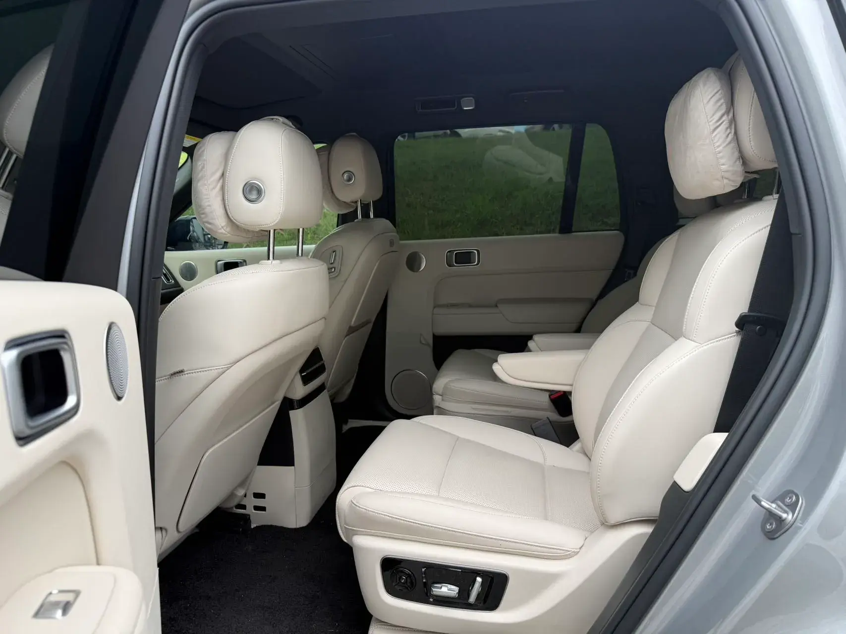 2022 LI L9 thumbnail 4