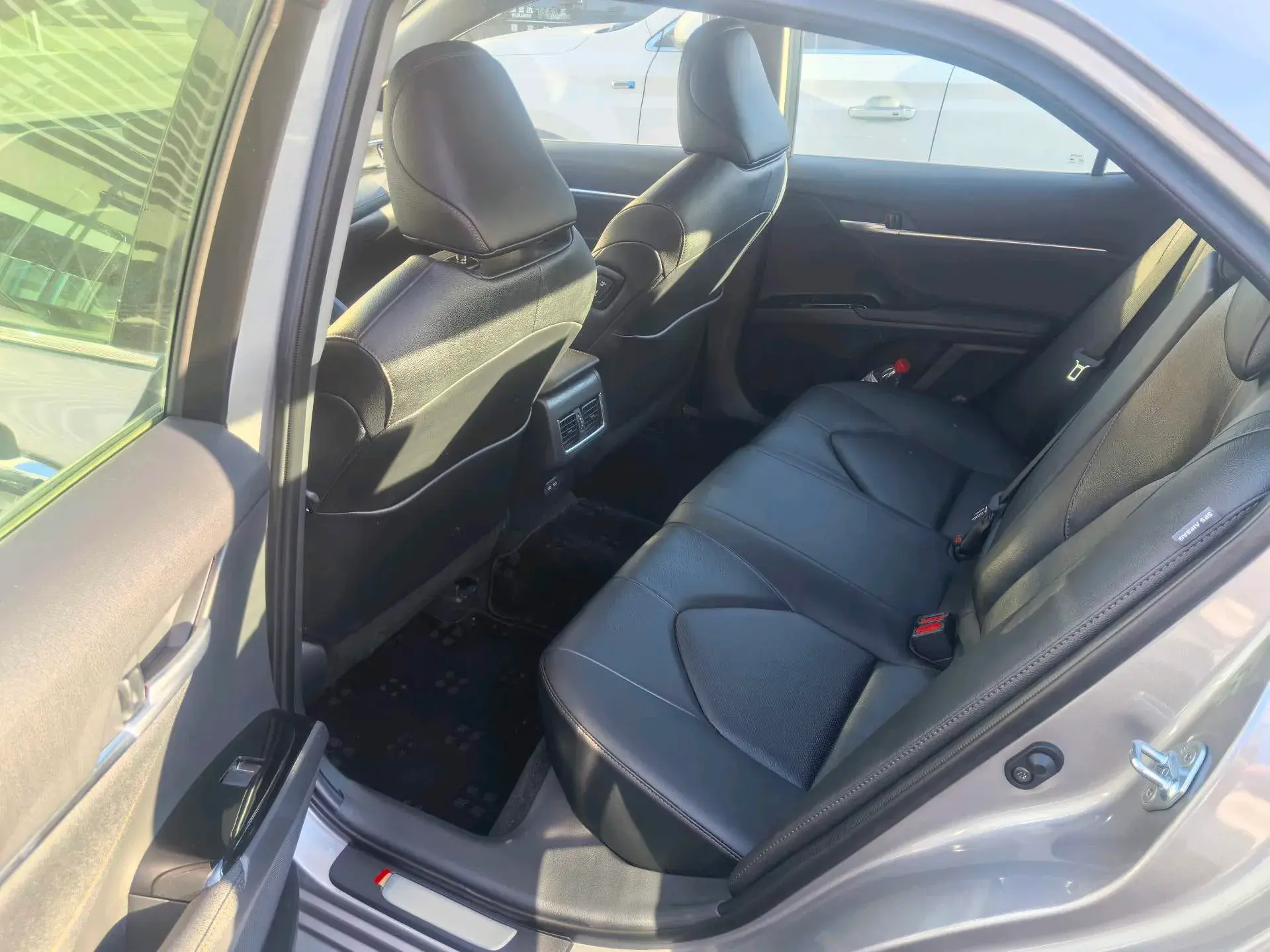 2023 TOYOTA CAMRY thumbnail 4