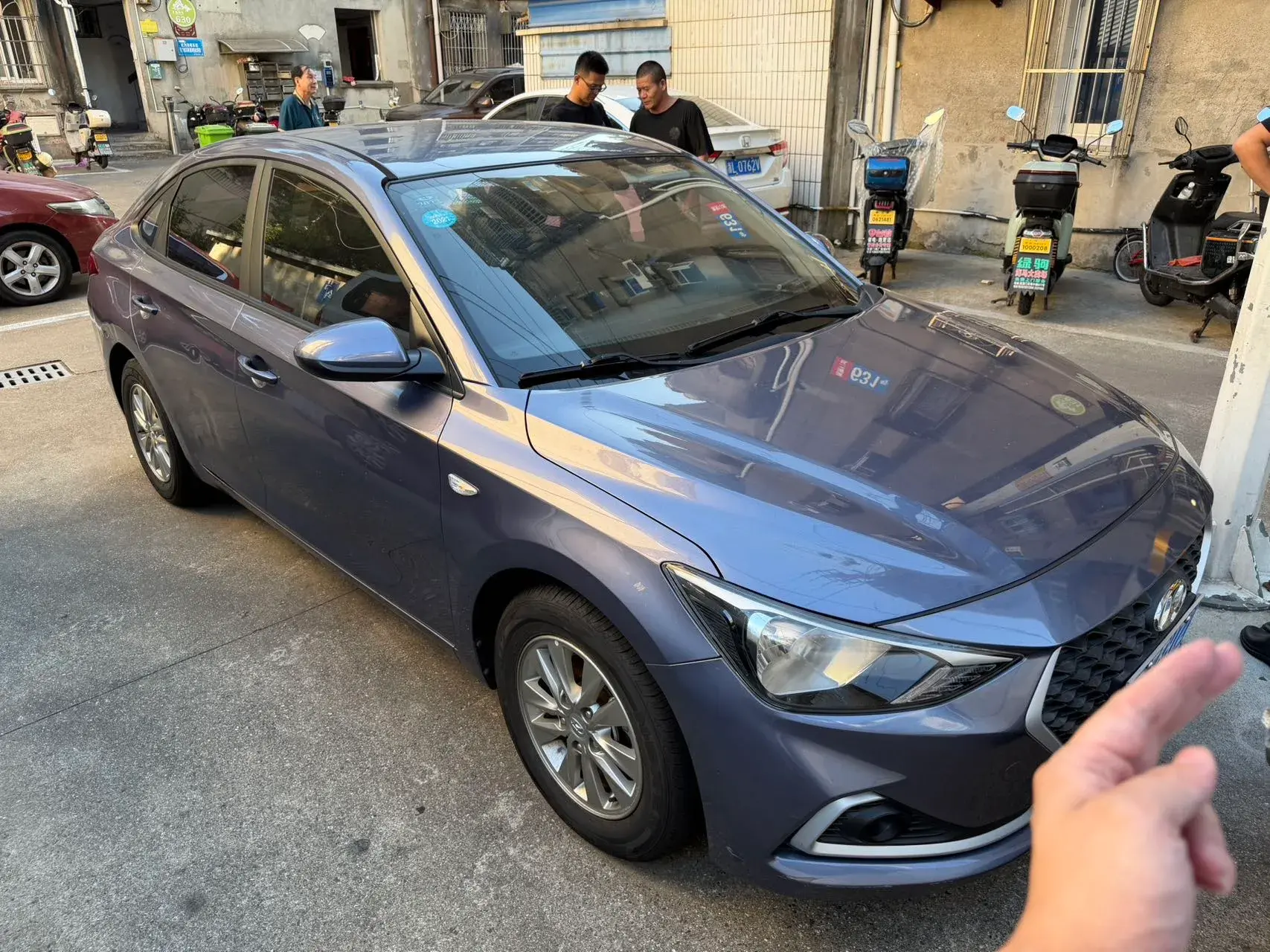 2017 HYUNDAI CELESTA thumbnail 2