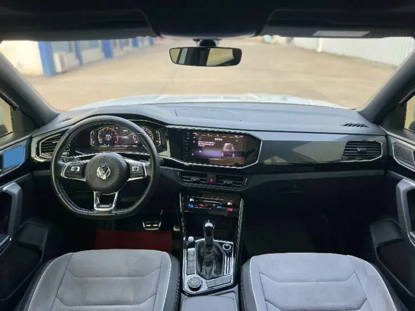 2019 VOLKSWAGEN TAYRON thumbnail 3