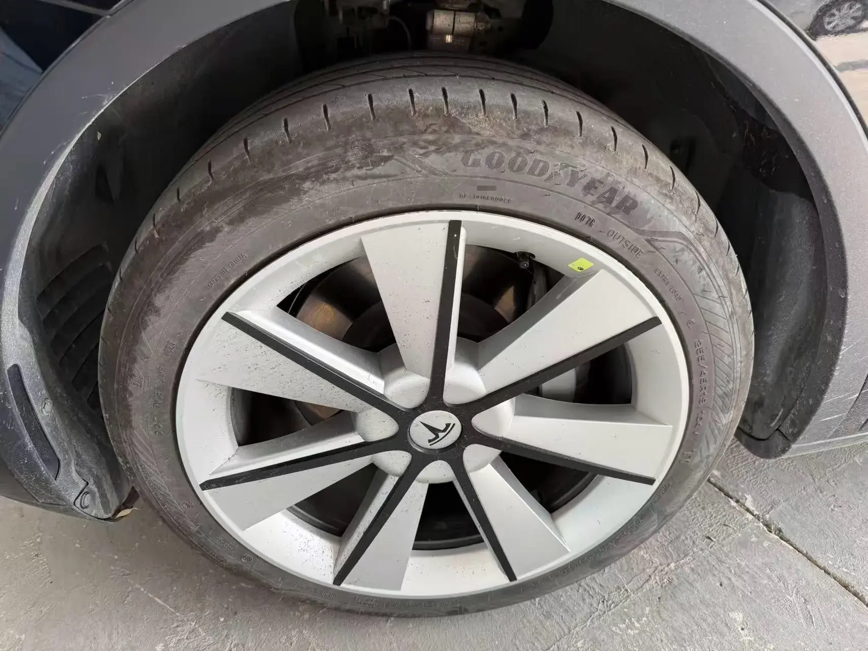 2023 TESLA MODEL thumbnail 3