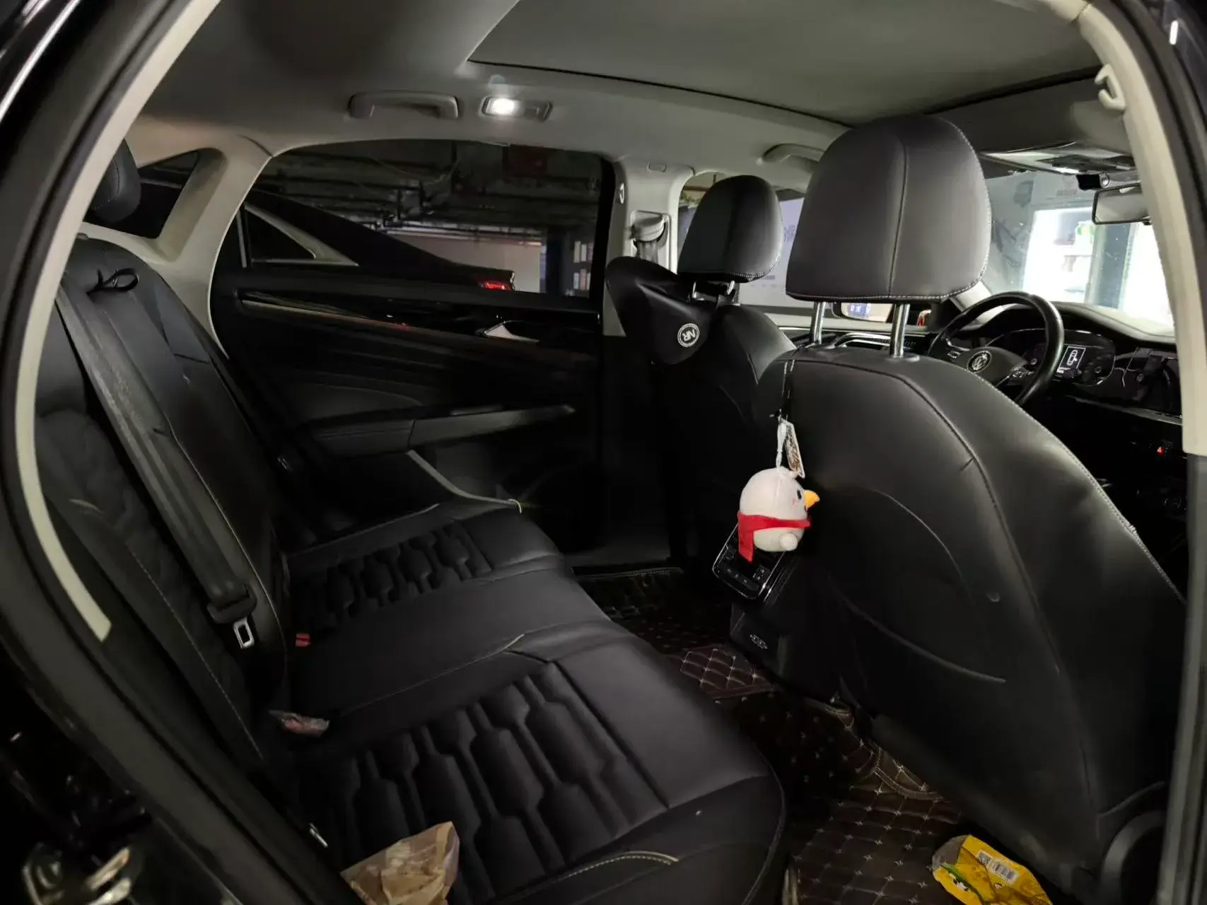 2019 VOLKSWAGEN PASSAT thumbnail 4